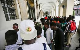 In città arrivano i profughi da Lampedusa, sono 300 in tutto il Piemonte, 135 a Torino