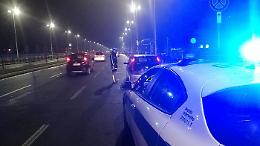 Controlli della polizia con le telecamere: multe e fermi tra le strade di Torino