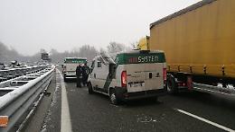 Assalto al portavalori in autostrada, bloccata la A4 FOTO E VIDEO