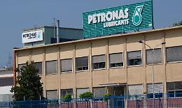 Petronas, accordo sugli esuberi: 60 uscite incentivate entro il 2026