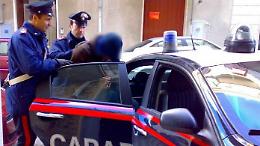 Prestiti a imprenditori in difficoltà con tassi del 100%, due usurai arrestati dai carabinieri