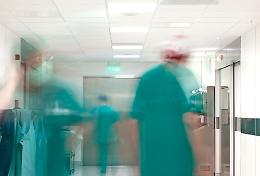Piemonte, visite ai parenti in ospedale: le regole da seguire