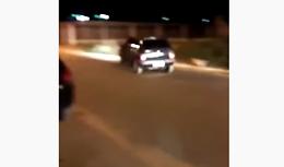 La serata al pub finisce male: l'auto parte e finisce nel fosso