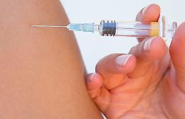 Vaccini anti-Covid in Piemonte: il 6 febbraio primo open day per donne in gravidanza e allattamento