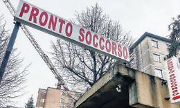 Anziano trovato in casa riverso a terra: soccorso dagli agenti