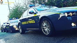 Blitz della Finanza: sequestrati 10mila monili ottenuti da specie protette. Denunciato imprenditore