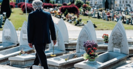 La procura indaga sulla morte e il funerale si celebra senza bara