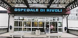 Dimesso dall'ospedale dopo la caduta da un bus, esce e viene travolto da un altro pullman