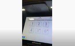 Il distributore automatico "parla" solo in dialetto