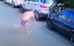 Raptus inspiegabile: devasta l'auto a mani nude