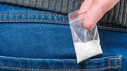 Crack, eroina e cocaina nelle tasche: arrestato 27enne in centro