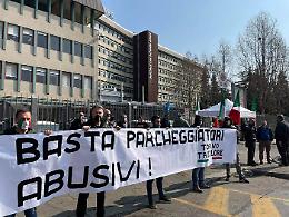 San Giovanni Bosco, blitz di Torino Tricolore contro i posteggiatori abusivi