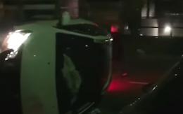Forse non c'era abbastanza spazio e così ha parcheggiato...di lato