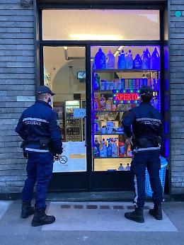 Covid, controlli a Porta Palazzo: 14 sanzionati e 2 denunciati perché irregolari sul territorio nazionale