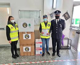 Torino, 2mila mascherine e gel igienizzante al carcere minorile Ferrante Aporti dall'associazione Fahrenheit 451 [LE FOTO]