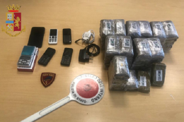 Corso Regina Margherita, nello zainetto cinque chili di hashish: arrestato
