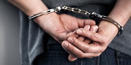 Torino, aggredisce e rapina passante in zona San Salvario: arrestato