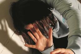 Botte, stupro e tentato suicidio nella famiglia della Chieri bene