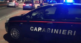 Torna a casa ubriaco, litiga con la moglie e aggredisce i carabinieri: fermato col taser