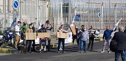 Torino, polizia penitenziaria in protesta davanti al carcere contro le aggressioni [FOTO e VIDEO]
