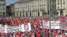 Torino, i sindacati in piazza Castello. Landini: "Il governo proroghi il blocco dei licenziamenti" [VIDEO]