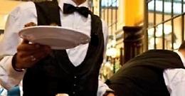 L’INCHIESTA. Quant‘è lo stipendio? «Vieni a lavare i piatti e poi dopo vediamo...»