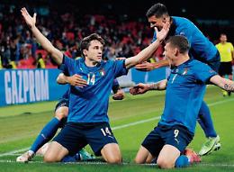 L’Italia soffre e vince con Chiesa e Pessina. Ora Ronaldo o Lukaku