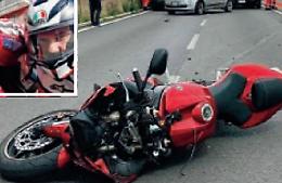 Dramma sulla pista di motocross: centauro si schianta e muore