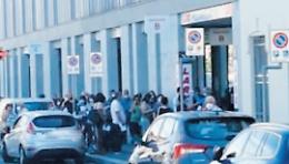 «In ospedale non c’è posto e dobbiamo pagare per curarci»