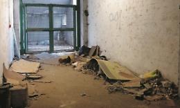 Macerie e infiltrazioni d’acqua: tutti i guai del complesso E13
