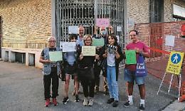 Sit-in contro l’addio dell’ex cinema: «Basta palazzoni, vogliamo servizi»