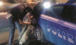 Puntano il coltello per prendere il cellulare: baby gang in manette