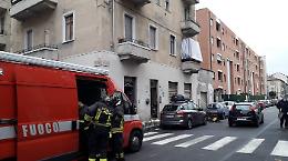 Via Don Bosco, a fuoco un negozio utilizzato come abitazione: non ci sono feriti [FOTO]