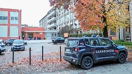 Novantenne armato di forbici tenta la strage nell’ospedale