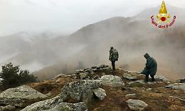 Perdono l'orientamento nella nebbia, vigili del fuoco soccorrono tre escursionisti [FOTO]