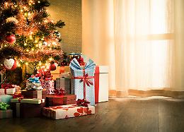 Cosa comprano e quanto spendono i torinesi per i regali di Natale? Consumi inaspettati...