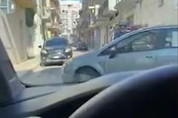 Segnali mancanti, cantieri e strade bloccate: l'odissea di un automobilista