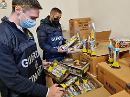 Botti di Capodanno, maxi sequestro a Torino: più di 6 tonnellate [VIDEO]