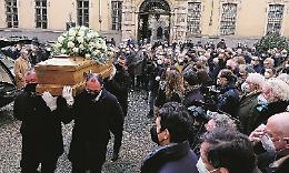 Burzi, in centinaia per l’addio. Cota: «Era un uomo onesto» [VIDEO]