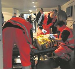 Ancora 2 incidenti sul lavoro. Cade dal ponteggio: è grave