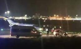 Mamma ho perso il controllo dell'aereo: il jet va fuori pista