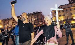Minacce No vax e alta tensione oggi per la manifestazione con Freccero