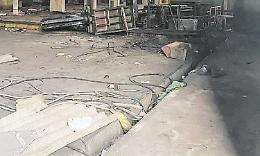 L’eterna agonia dell’ex Lucchini tra amianto, vandali e degrado