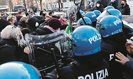Dopo gli scontri, le polemiche: Giunta nella bufera per Comala