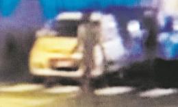 L’uomo del coltellaccio bacia in bocca una bimba, ma rimane sempre libero