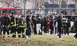 Allarme bomba e indirizzi rubati ai prof: attacco alla preside anti-occupazione [FOTO e VIDEO]
