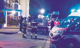 A fuoco un appartamento: sette intossicati dal fumo