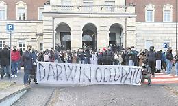 Occupate 11 scuole in 2 giorni: «Ne avete ammazzato un altro»