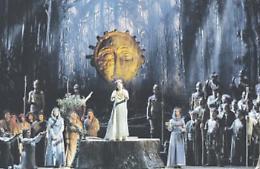 Una “Norma” da Oscar: Bellini e la sua storia tra passioni e guerra