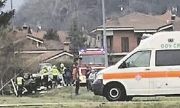 Colto da malore mentre guida, si schianta con l’auto e muore